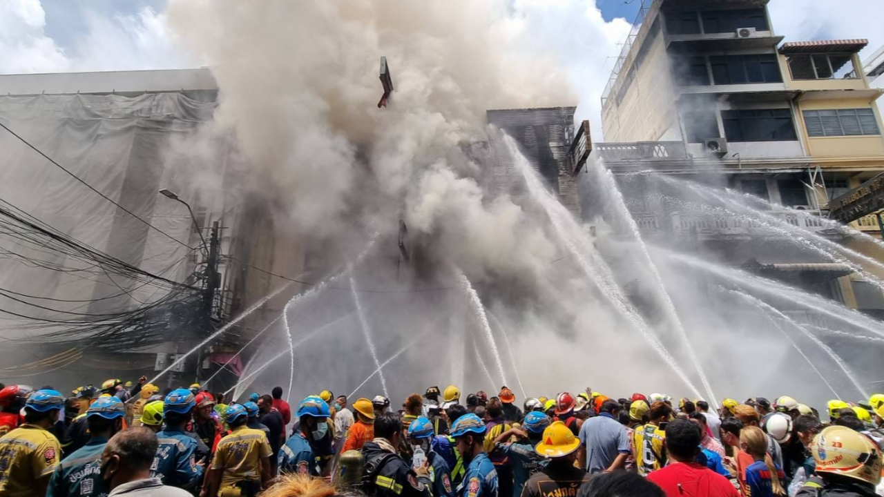 ที่ปรึกษาผู้ว่าฯ กทม. ดูเหตุไฟไหม้สำเพ็ง “ชัชชาติ” กำลังไปพื้นที่เกิดเหตุ 