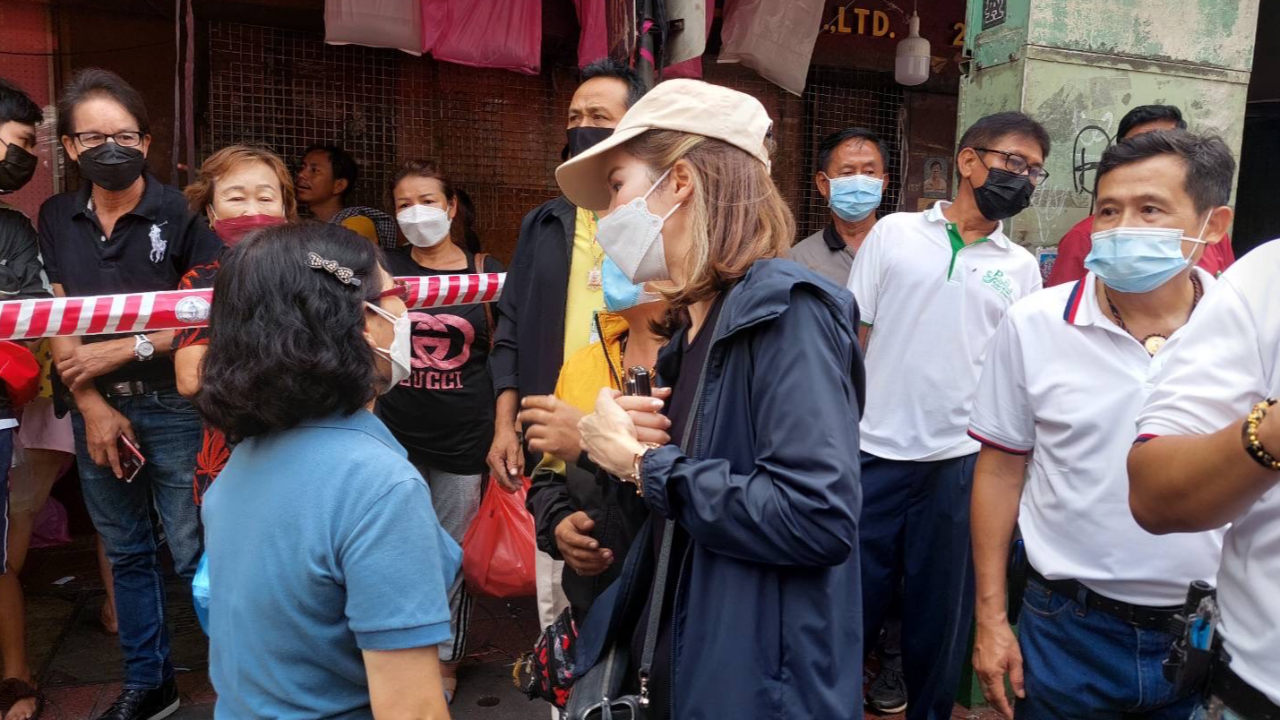 "กานต์กนิษฐ์" รีบไปสำเพ็งหลังเกิดเหตุไฟไหม้ ประสานช่วยผู้ประสบภัย