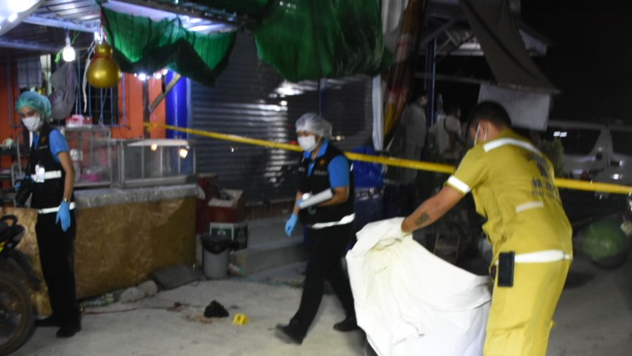 ช่างตัดผมเคราะห์ร้าย ห้ามเหตุวิวาท ถูกแทงสวนดับ ตำรวจเร่งลากคอ 3 โจ๋