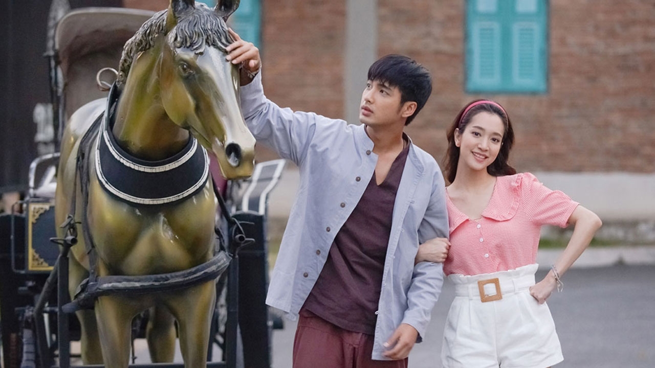 “บิว” หล่อทะเล้น โดนใจแฟนละคร ชวนลุ้นรัก “พี่ไม้-น้องศรี” ใน “คุ้งเสน่หา” ตอนจบ