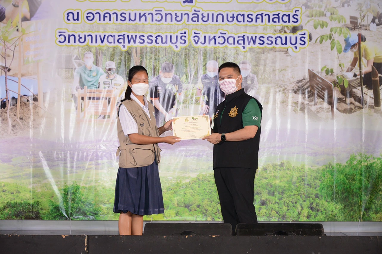 "วราวุธ" เดินหน้าแก้วิกฤติโลกร้อนจัดกิจกรรม "เพิ่มพื้นที่สีเขียว ลดวิกฤติโลกร้อน สู่เมืองคาร์บอนต่ำ"