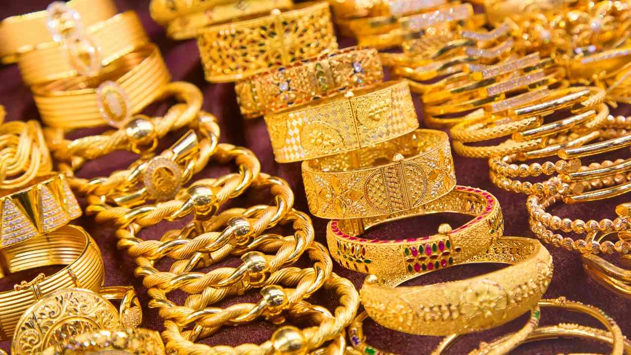 ราคาทองวันนี้ ล่าสุด 6 ก.ค. 65 ปรับขึ้นลง 7 ครั้ง ทองรูปพรรณรับ