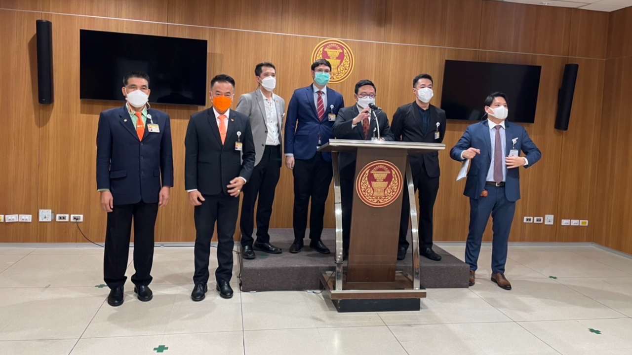 “ก้าวไกล” ผิดหวังสภา มติอัปยศ กมธ.เสียงข้างมากกลับลำ เคาะสูตร หาร 500 