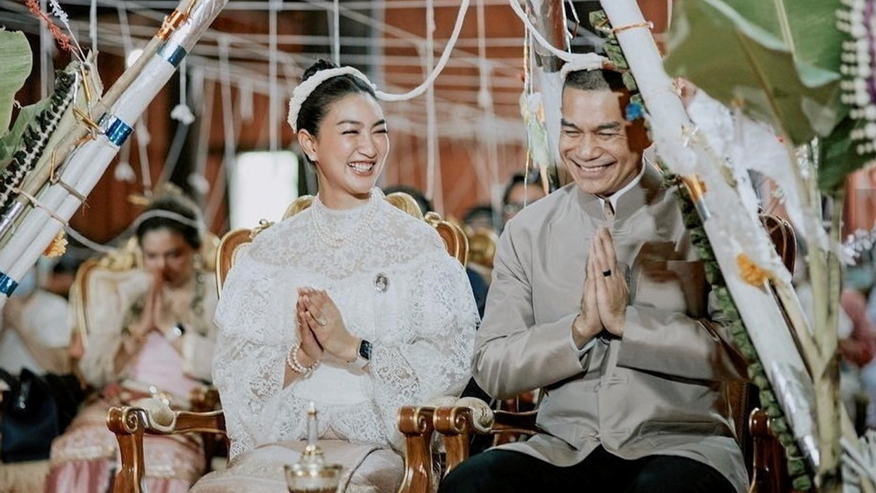 เรื่องราวดีๆ แพนเค้ก-เขมนิจ จูงมือ สารวัตรหมี เข้าพิธีแต่งงานแบบล้านนาอีกรอบ