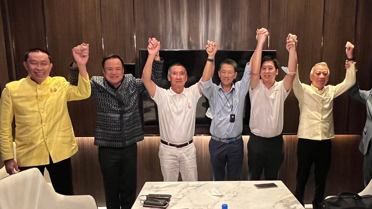 ชื่นมื่น ภูมิใจไทย ชูมือ “ประดิษฐ์” ร่วมทัพเลือกตั้ง จ่อเปิดตัวที่พิจิตรอีกครั้ง