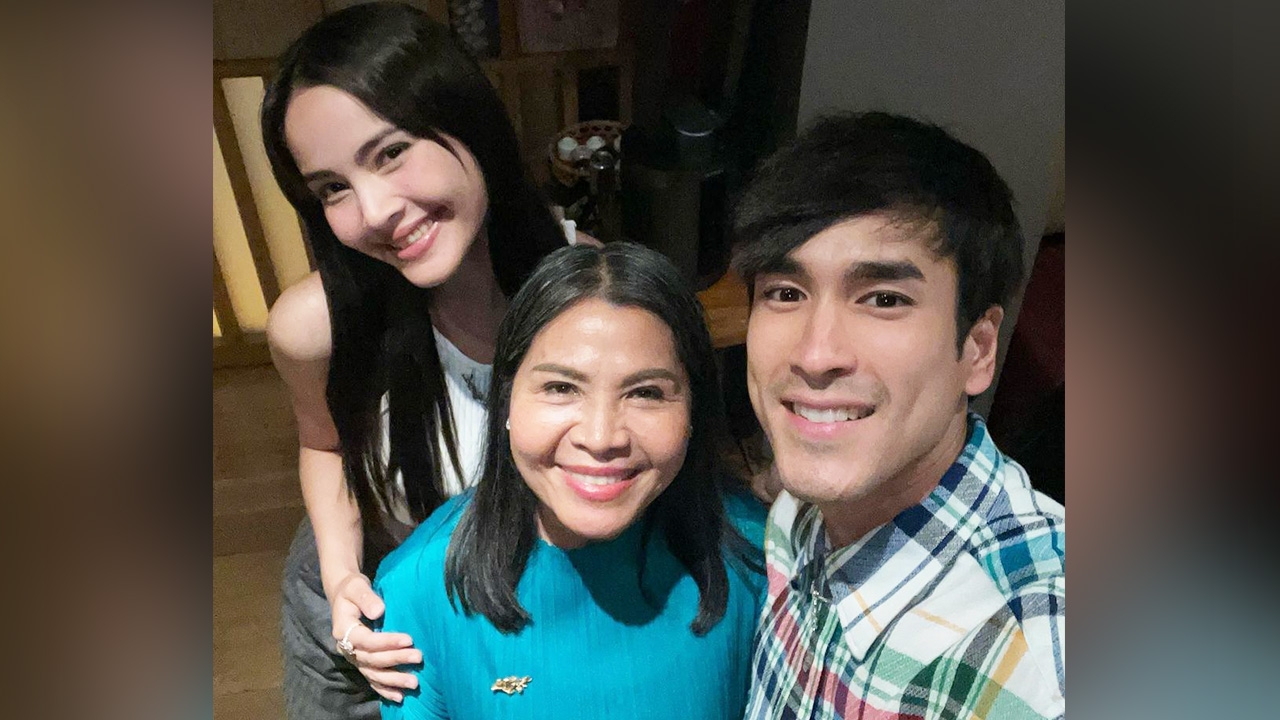 เอ๊ะ ยังไง แฟนๆ จับสัญญาณจากแม่แก้ว หรือ ณเดชน์-ญาญ่า จะมีข่าวดี