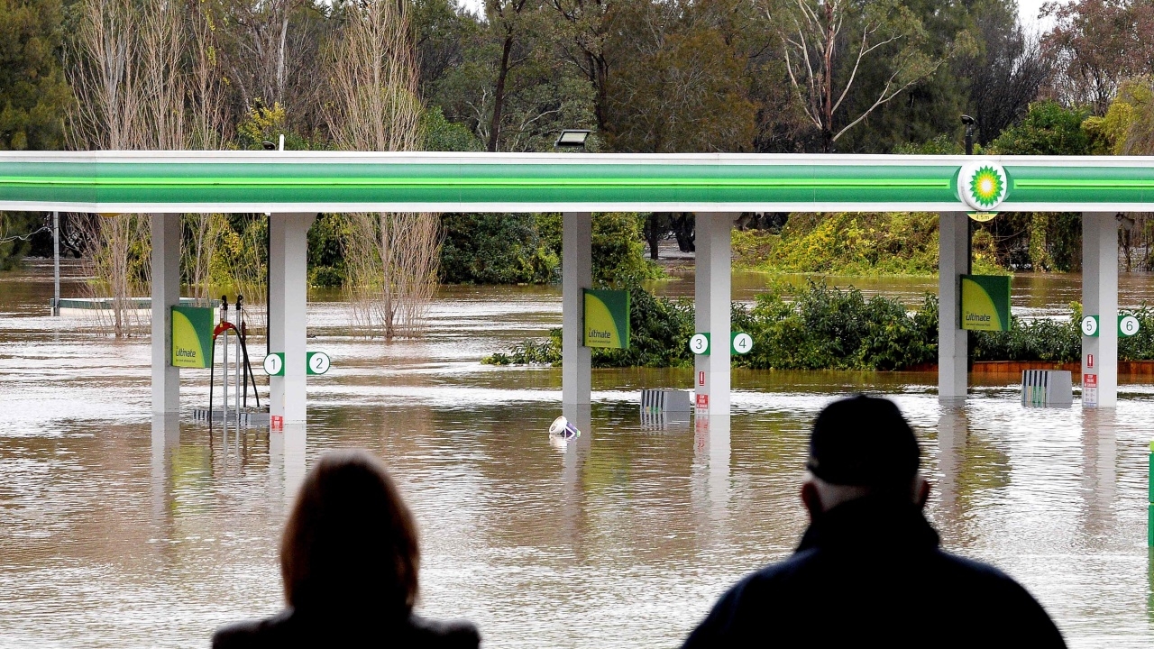 ออสเตรเลียอ่วม เจอฝนถล่ม สั่งอพยพหลายพันคนที่ซิดนีย์ หนีภัยน้ำท่วม 