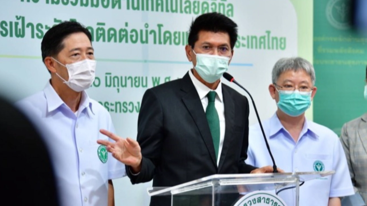 ยังต้องป้องกันตนเอง แม้โควิดเข้าระยะหลังการระบาดใหญ่ ย้ำเตียงและยามีพอ