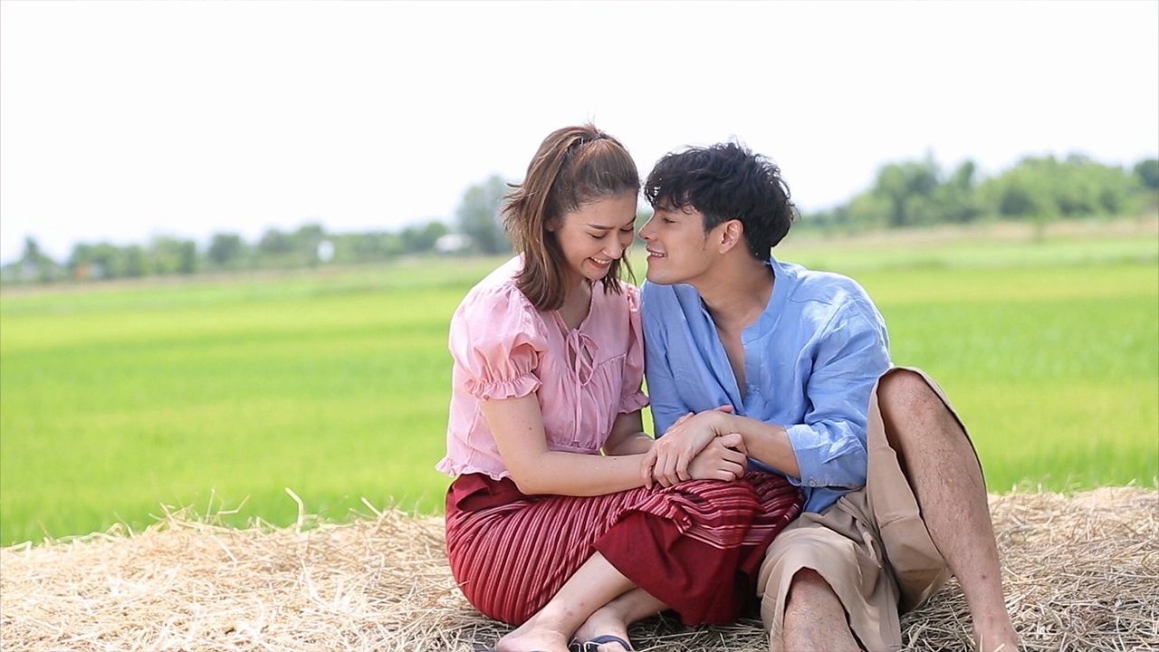 “เอมี่-ซี” เล่น MV ลูกทุ่ง “รักเก่าข้างกองฟาง” ซิงเกิลแรกของ “ไรอัล”