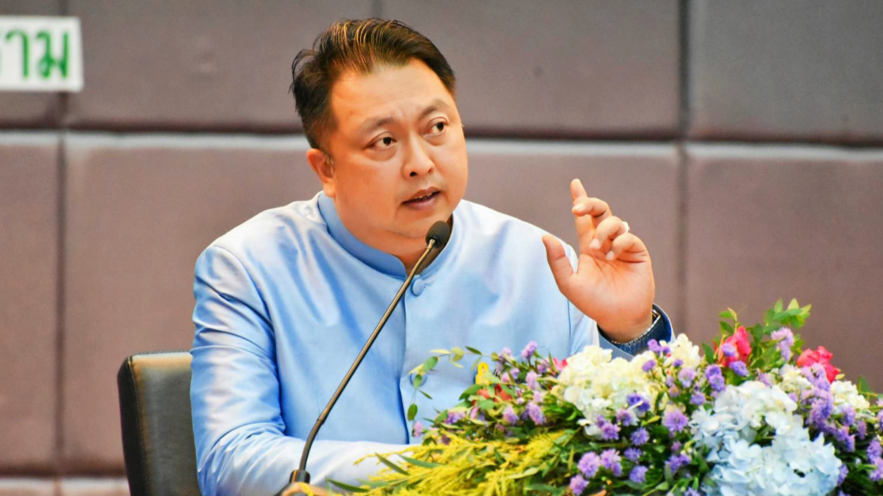 “สุชาติ” ไม่ขอเอาโพลมายึดถือ มั่นใจโรดโชว์ พปชร. สู้เพื่อไทยได้