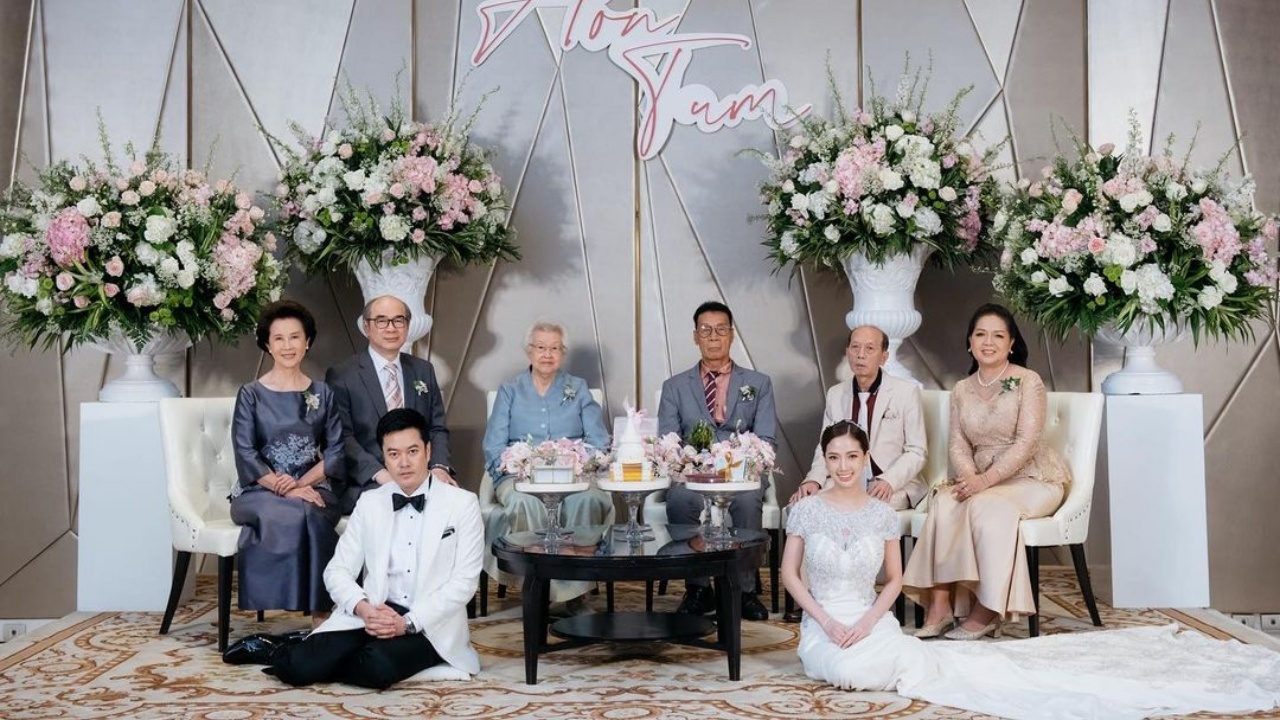 ชมภาพ ตั้ม วิชญะ วิวาห์หวาน ออน ดวงพร เพื่อนดาราร่วมยินดีแน่นงาน