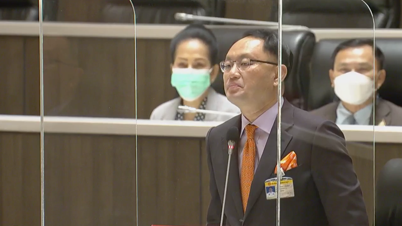 "ยุทธพงศ์" จี้ "สันติ" ตอบ ปมท่อส่งน้ำอีอีซี ส่อ ทุจริต อัด ไม่ควรซื้ออาวุธ (คลิป)