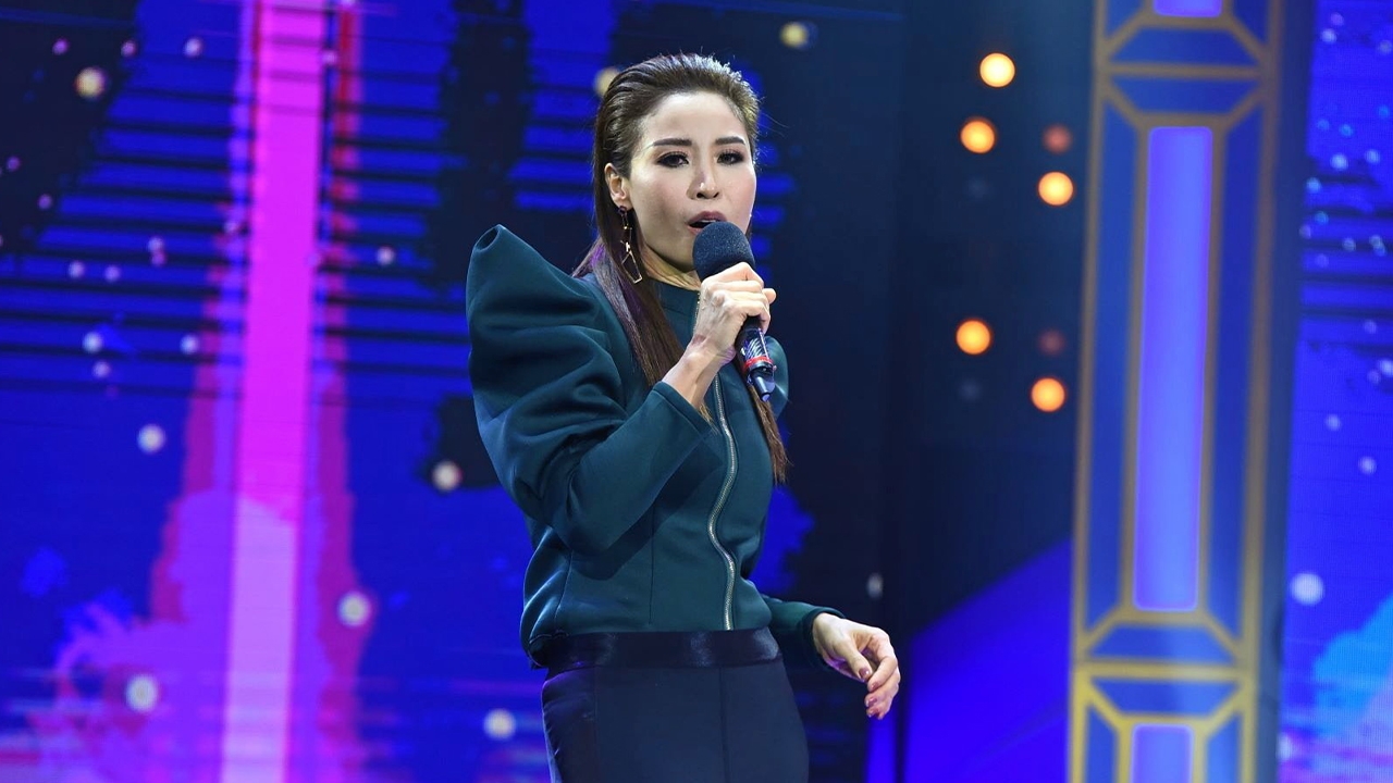 "อาย ศรสวรรค์" ลั่นกล้าเชิญก็กล้ามา หวนจับไมค์ร้องเพลงในรอบ 20 ปี