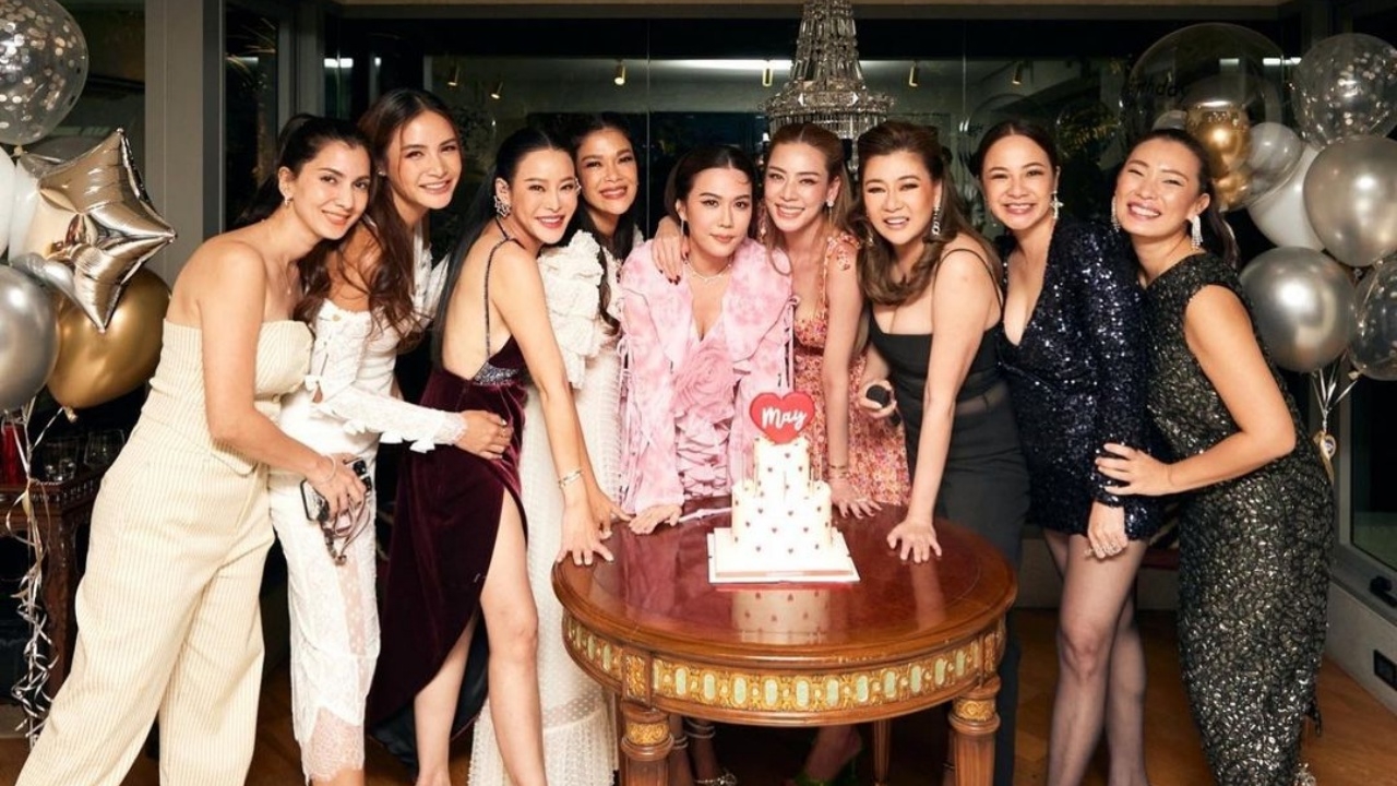 เมย์ ปทิดา จัดปาร์ตี้วันเกิดย้อนหลัง รวมตัวแม่ๆ สวยแซ่บ (คลิป)