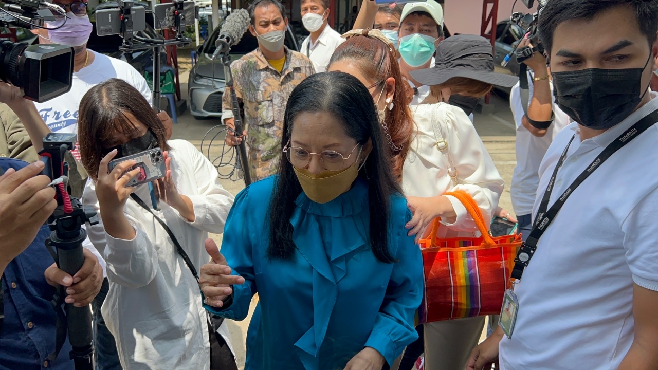 "เต้" ลั่นใครเคลียร์คดีแตงโม มี 5,000 ลบ. ค่อยมาคุย แม่เชื่อลูกตายบนบก