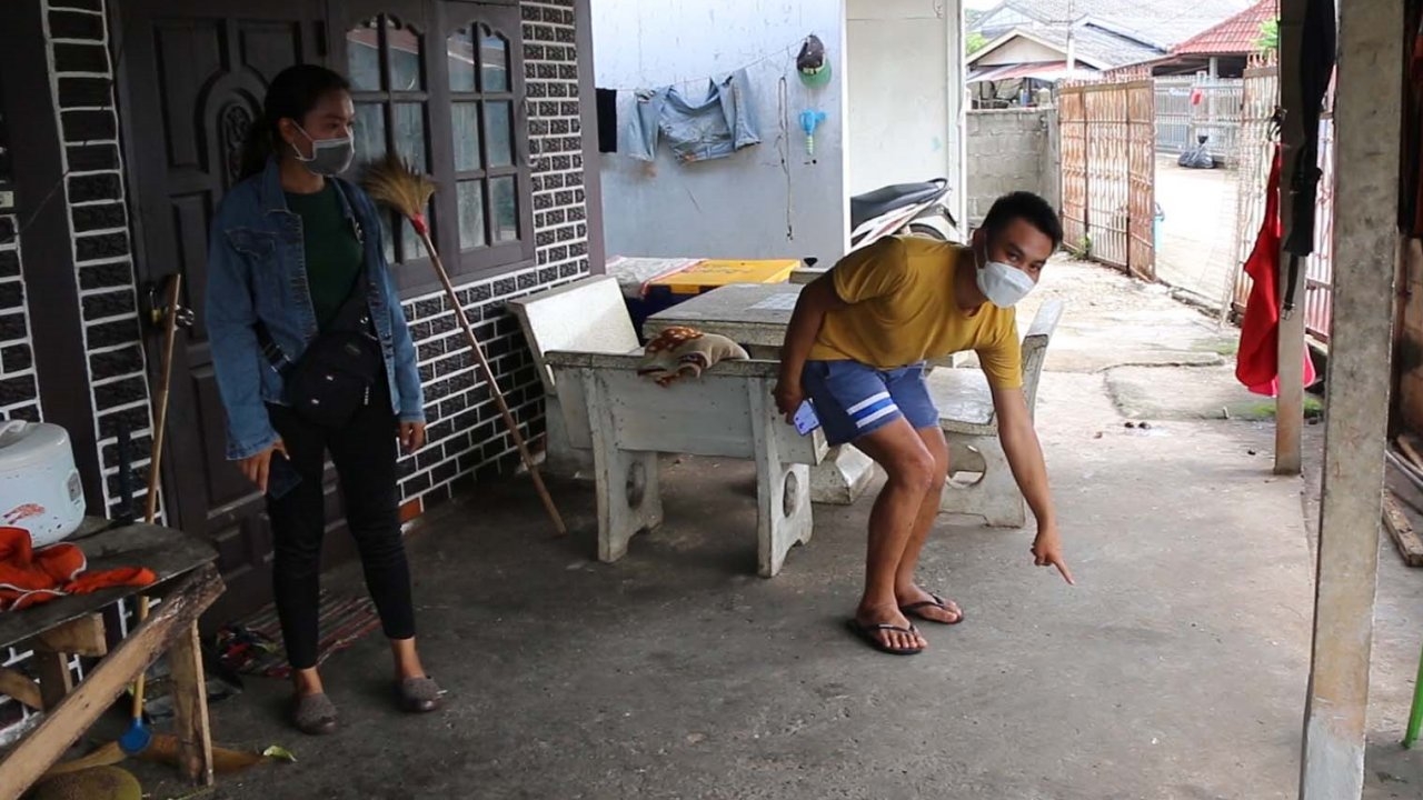 สาวขอนแก่นแจ้งจับพ่อเลี้ยงโหด ปาดคอแม่เจ็บสาหัส คาดหลบหนีซุกบ้านญาติ