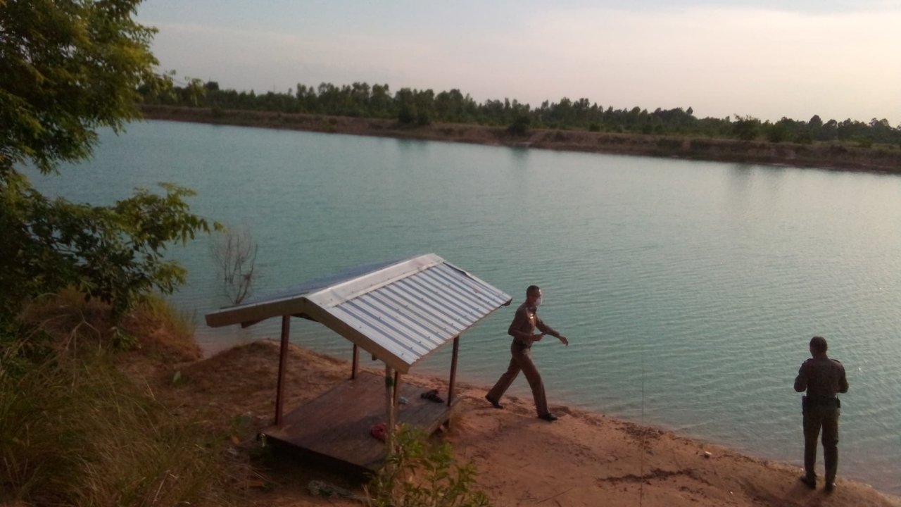 จม 4 ศพ เด็กหญิง ป.5 เล่นน้ำในสระลึก 2 เมตร ที่ร้อยเอ็ด สุดท้ายดับสลด