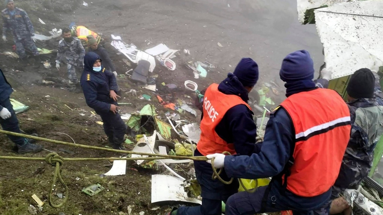 เศร้า เนปาลพบซากเครื่องบิน ธารา แอร์ เจอแล้ว 21 ศพ หายอีก 1