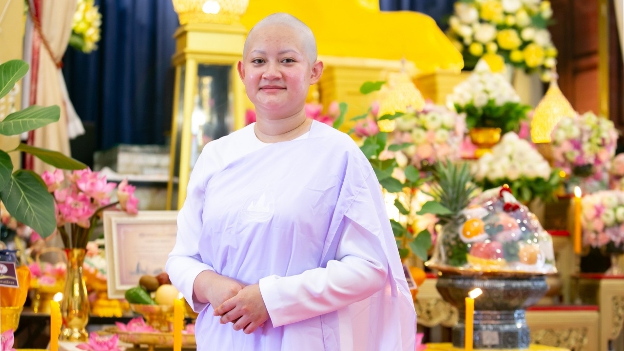 หมอปลาย พรายกระซิบ โกนหัวบวชชี ทำนายดวงประเทศ-ฝีดาษลิงส่งท้าย