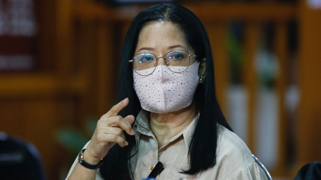 ทนายเดชา เผยคุณแม่แตงโม ไม่อยากฟังเรื่องเครียด หลังมีคนปล่อยภาพส่วนตัวลูกสาว (คลิป)