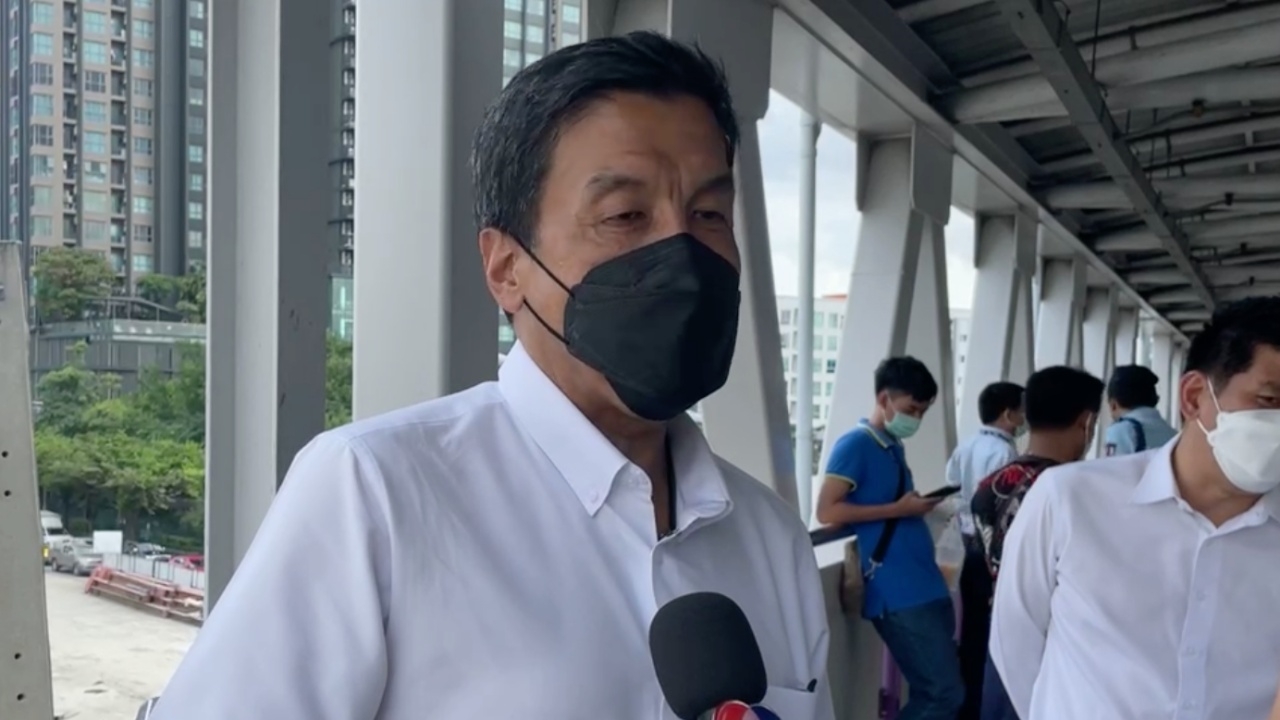 "ชัชชาติ" ช่วยยืนยัน ไม่ได้ถูกแท็กซี่ปฏิเสธ ไม่รู้คนขับกำลังรอลูกค้า