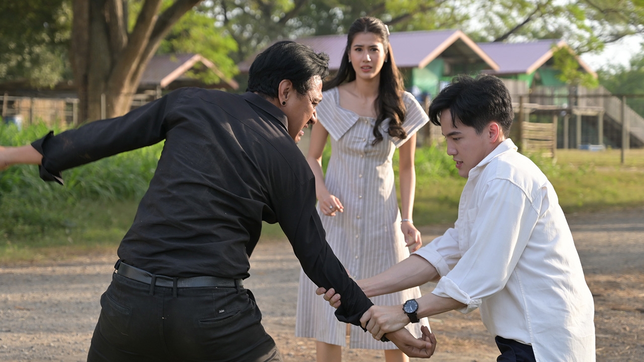 "โก้" ฟิตมาดี พร้อมบู๊สุดพลัง "พิ้งค์พลอย" โชว์ดราม่าน้ำตาสั่งได้ ใน “ปางเสน่หา”