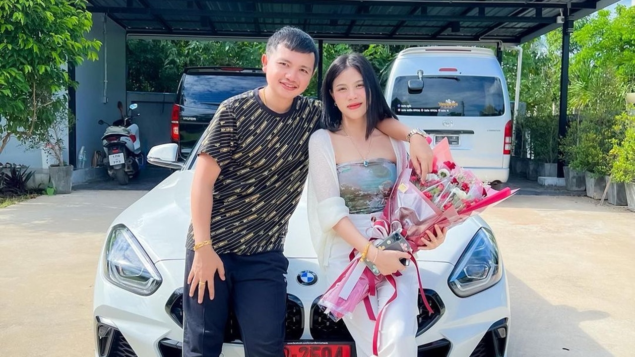 ครูไพบูลย์ ออกรถหรูให้ กระต่าย เป็นรางวัลคนเก่ง พร้อมบอกเลขทะเบียนป้ายแดง