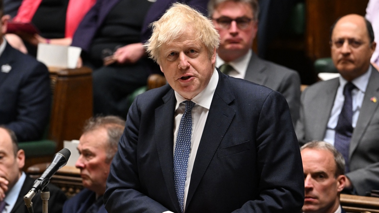 นายกฯ อังกฤษยันไม่ลาออก หลังโดนแฉปาร์ตี้ยันเช้า ขณะ ปชช.โดนล็อกดาวน์