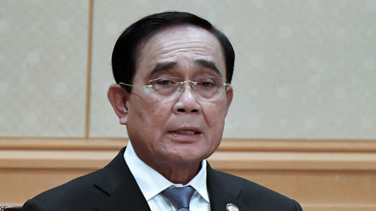 เร้ามวยมุมอับยิงหมัด