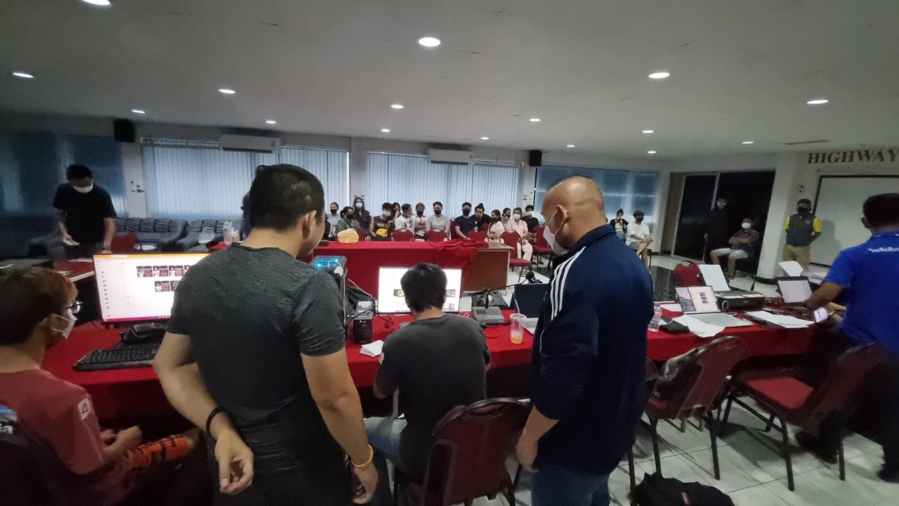 กองปราบ ทลายเว็บพนัน รวบ 18 แอดมิน เหมารีสอร์ตหรู เป็นฐานทำเงิน