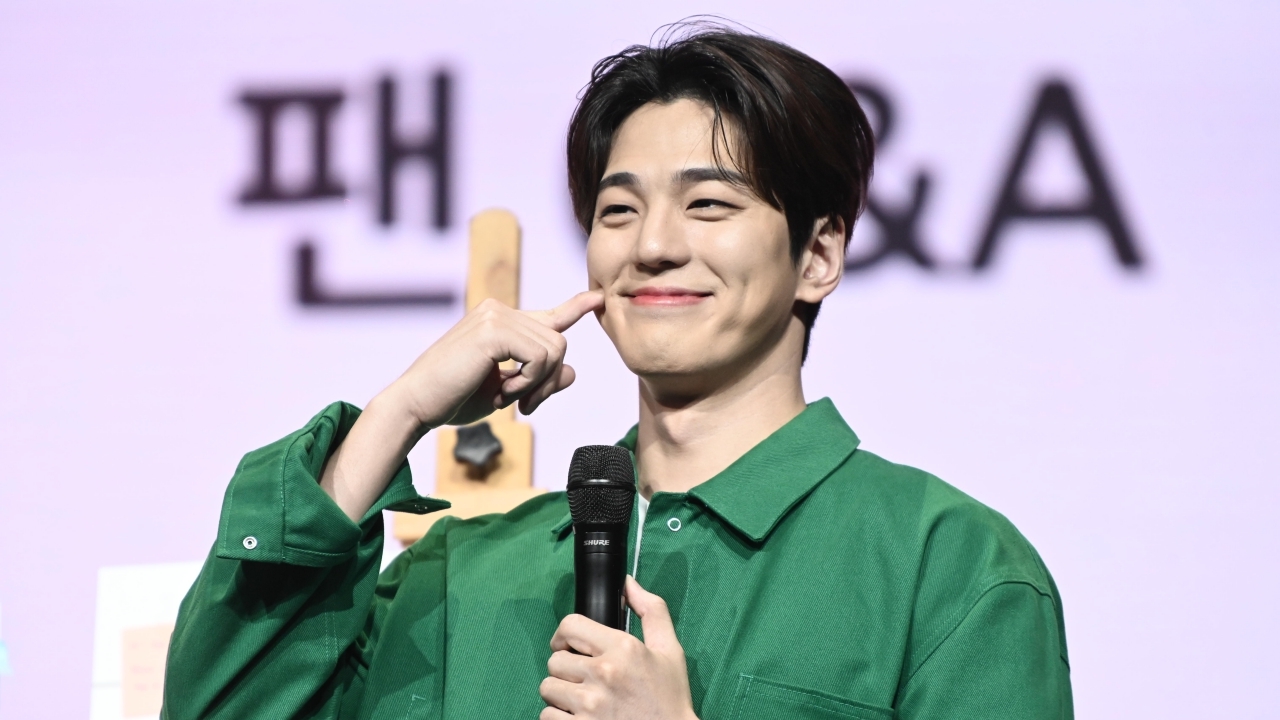 คิม มินกยู แจกรอยยิ้มละลายใจ จัดแฟนมีตติ้งในไทยครั้งแรก