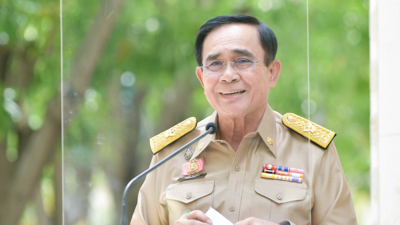 “กนกวรรณ” หยุดทำหน้าที่หรือไม่ รอศาลสั่ง-ภูมิใจไทยยังไม่ชงปรับ ครม.