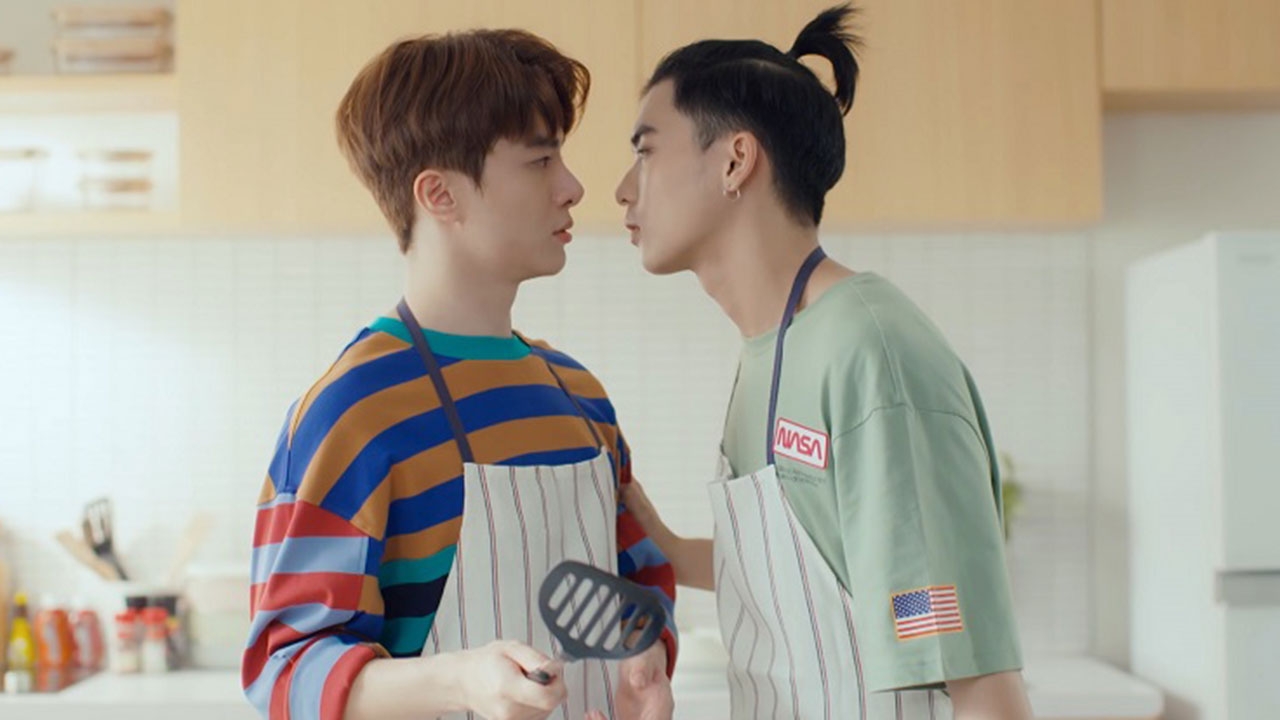 กระแสคู่จิ้น #เมฆคิม ฮอตปัง "ฟลุ๊ค-เอิร์ธ" จับมือเติมความหวาน ในซีรีส์ "แอบจองรัก"