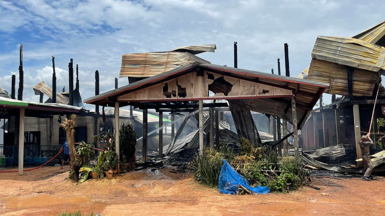 โซเชียลช่วยกันแชร์ ครูสาวโพสต์ขอรับบริจาคเสื้อผ้าช่วยนักเรียนบ้านโดนไฟไหม้