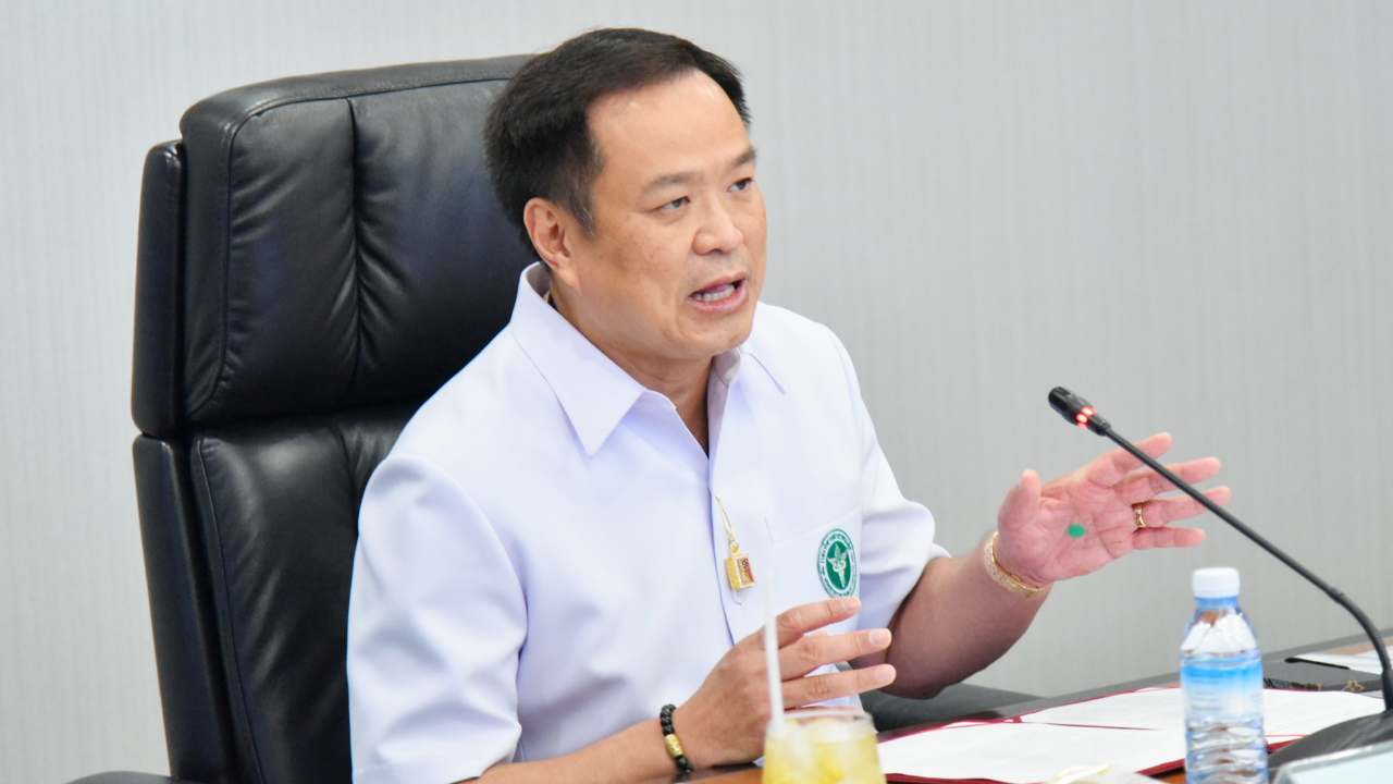 "อนุทิน" เตือน ดาราสูบกัญชาไม่ใช่สิ่งน่าโชว์ ลงทะเบียนเว็บไซต์ อย.ล่ม