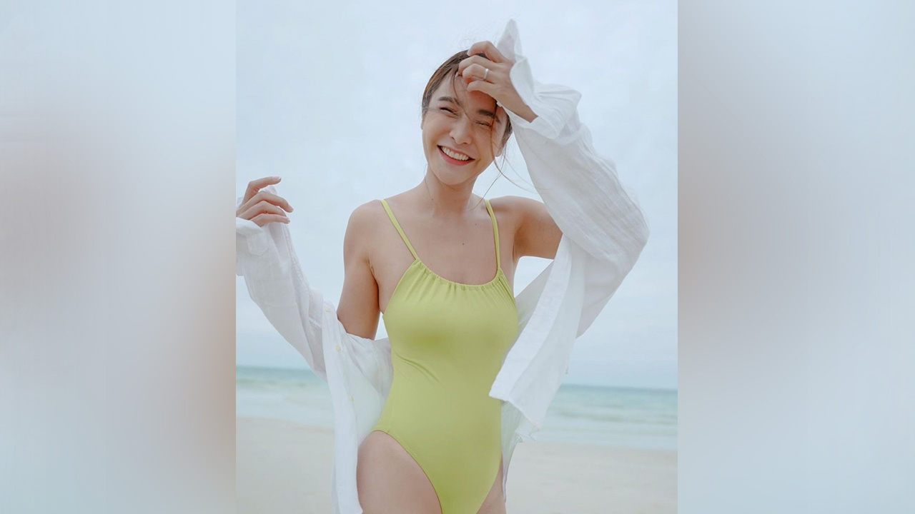 กระแต ศุภักษร แซ่บต่อเนื่องกับชุดว่ายน้ำวันพีซ ลุคนี้เซ็กซี่น่ารัก