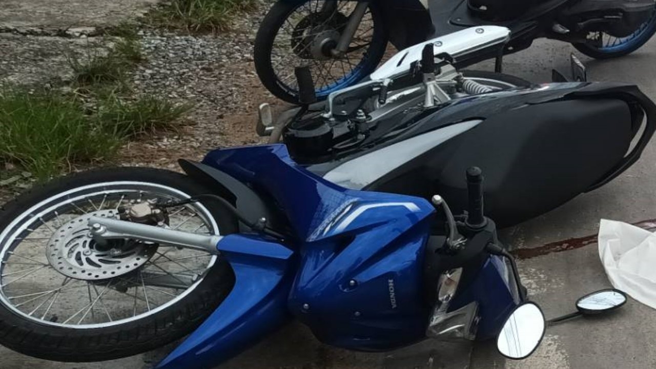 หนุ่มเมืองชล ขี่ จยย.ไปส่งแม่ทำงาน ขากลับสุนัขตัดหน้า ชนกระเด็นตายทั้งคู่