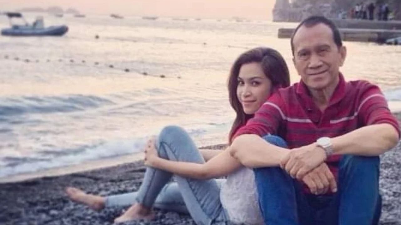 อี๊ฟ พุทธิดา เผยสาเหตุที่ไม่เก็บอัฐิ อาต้อย เศรษฐา ไว้ เอาลอยอังคารทั้งหมด