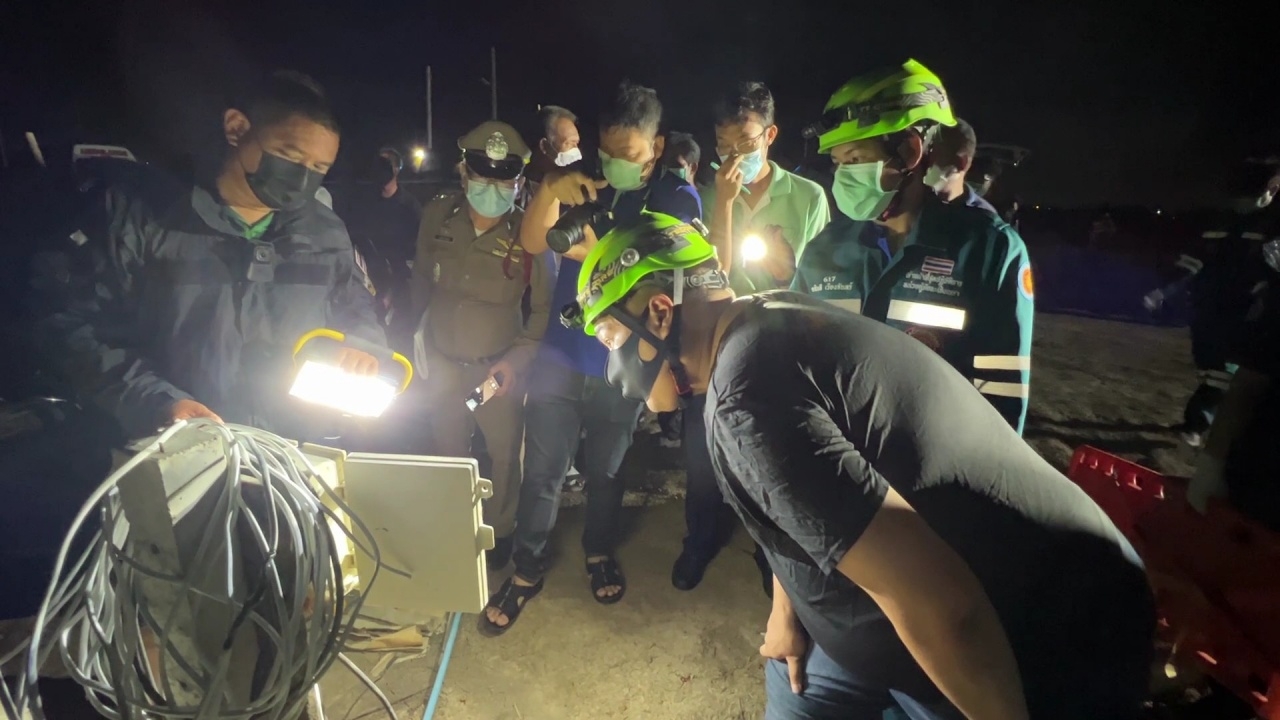 สลด ภรรยาลงไปงมหาสามีถูกยอยเครื่องตีน้ำบ่อกุ้งพันดับทั้ง 2 ราย