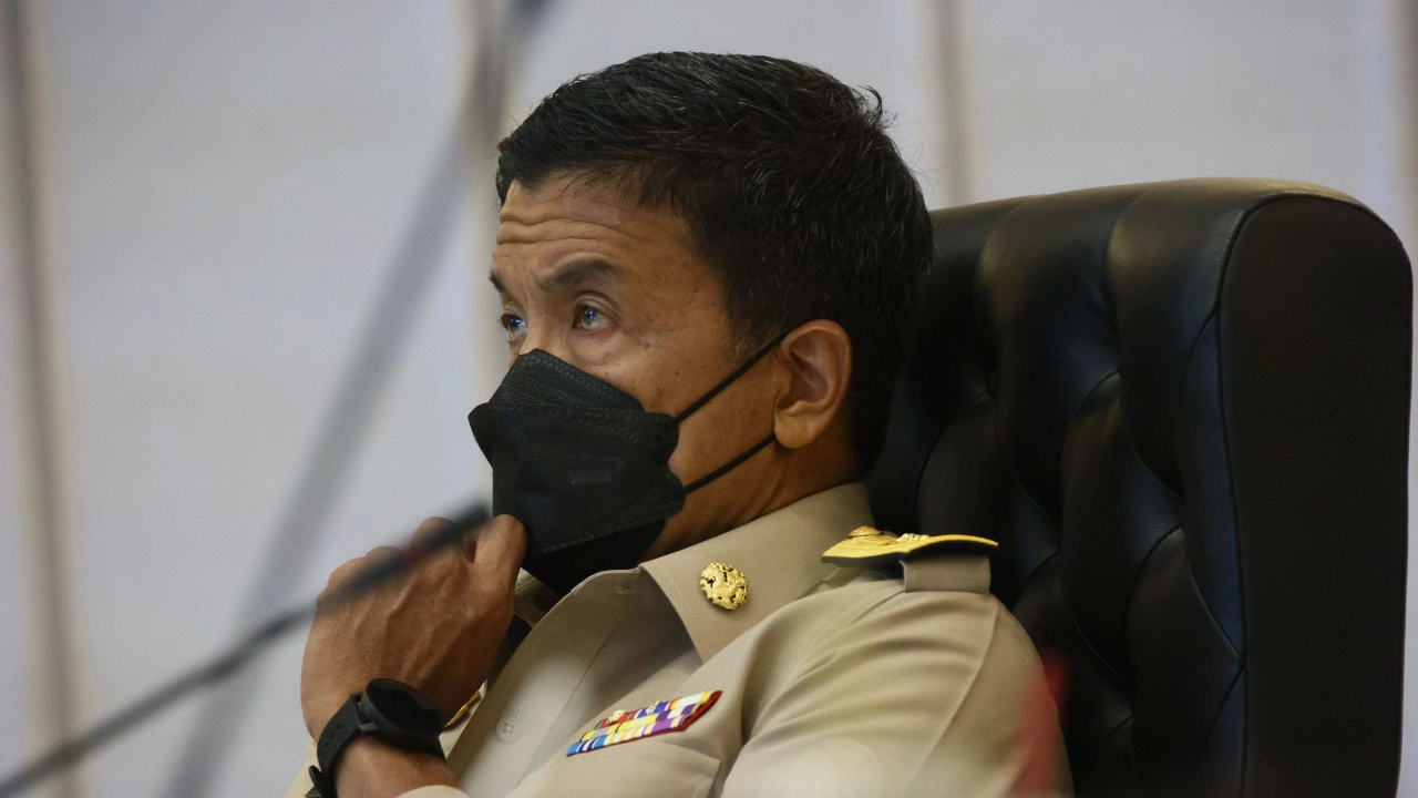 “ชัชชาติ” ประชุมผู้บริหาร กทม. หารือถอดหน้ากากในที่โล่ง-ถอดบทเรียนโควิด