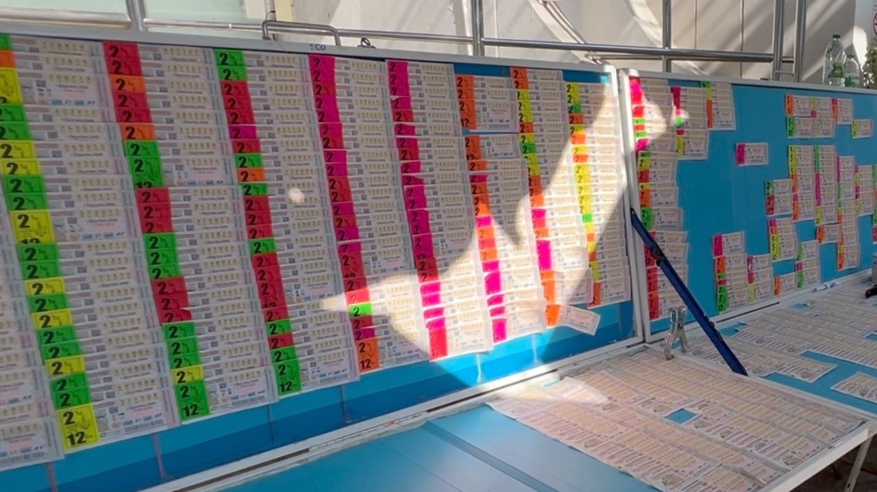 แม่ค้าแผงลอตเตอรี่ คาดยอดขายตก 50% หลังลูกค้าหันไปซื้อสลากดิจิทัล