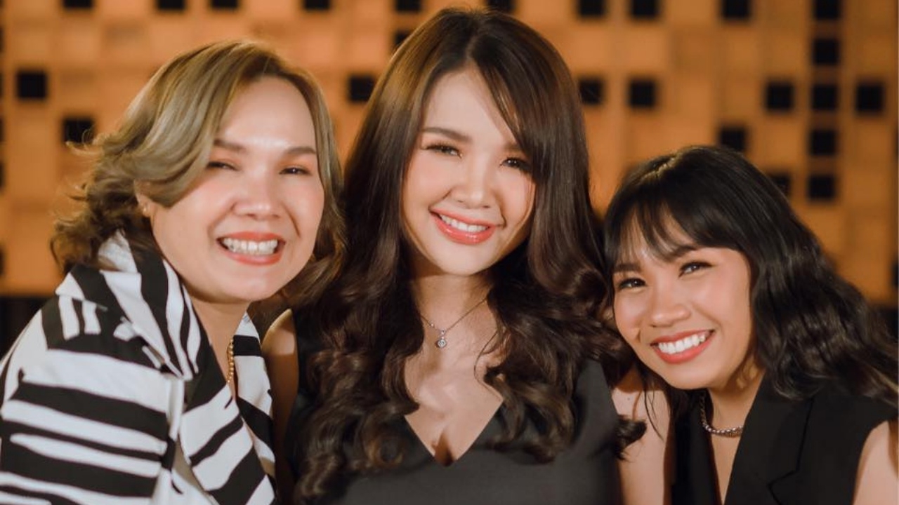 แม่เจนนี่ เผยภาพในอดีตสุดลำบาก กว่าจะมีทุกอย่างไม่ใช่เรื่องง่าย