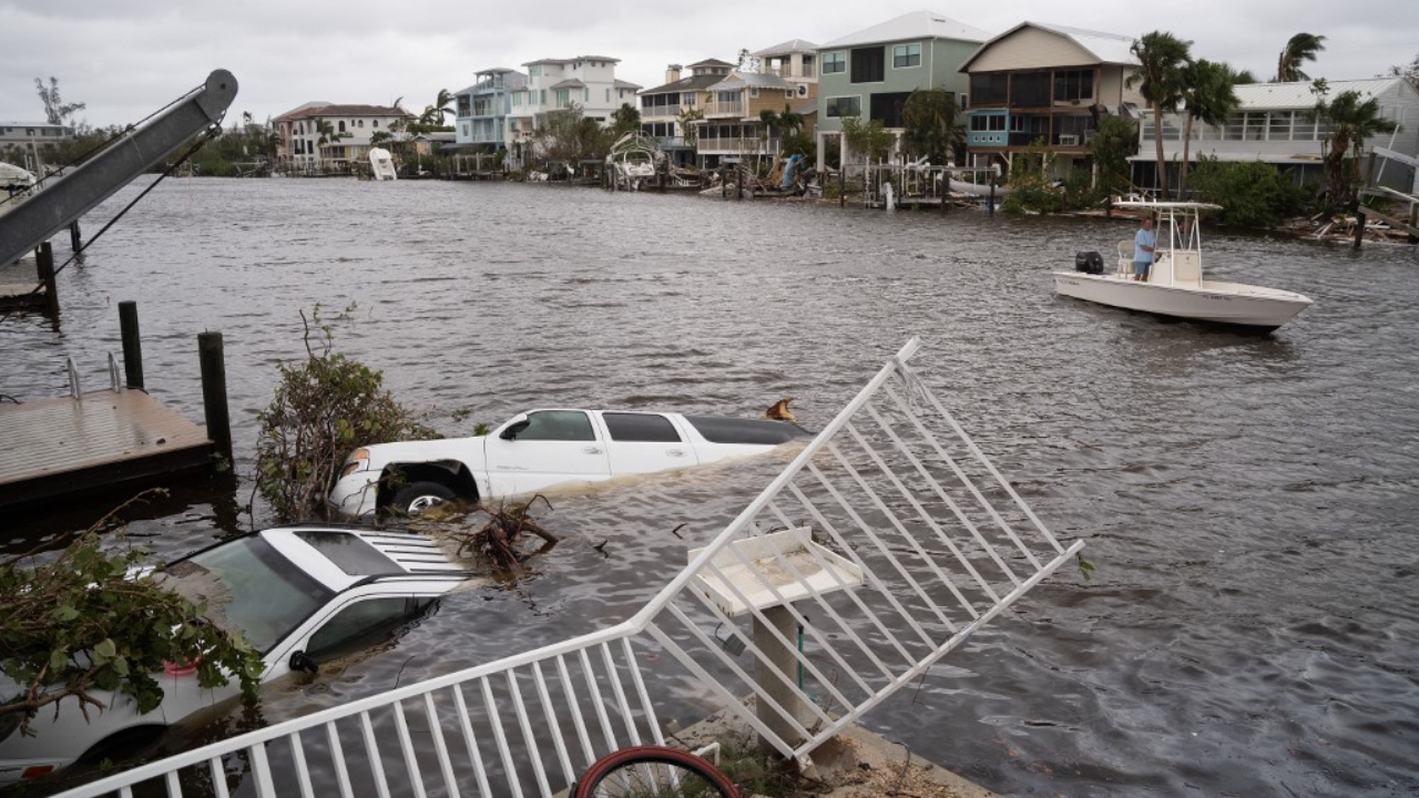 เฮอริเคน "เอียน" ถล่มฟลอริดา ยอดตายพุ่ง 17 ศพ ไบเดนเตือนความสูญเสียมากกว่านี้