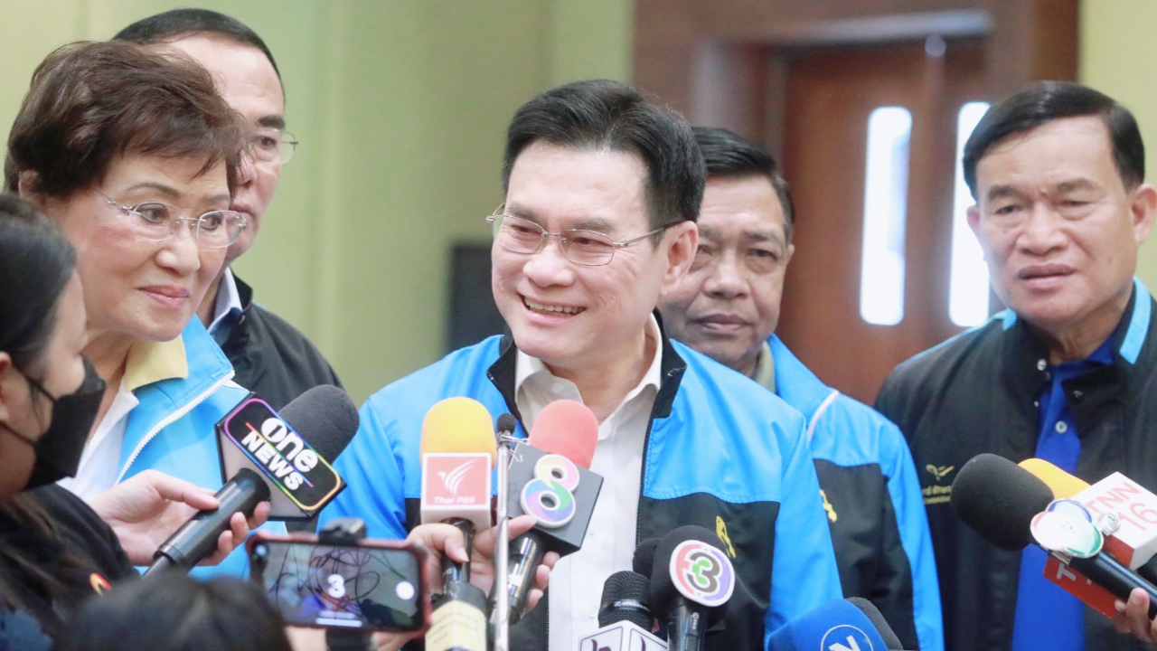“จุรินทร์” ชี้หากปรับ ครม. โควตาต้องตามเดิม ยุบสภาหลังเอเปกเหมาะกว่า