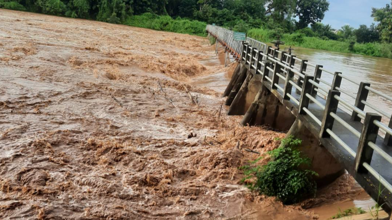 ส.ส.เพื่อไทย โอด ได้แต่ฝากหน่วยงานช่วย น้ำท่วมเชียงใหม่ กลัวผิดกฎ กกต.