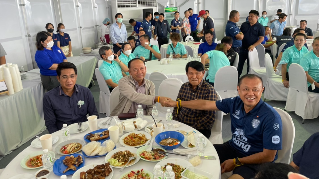 เปิดชื่อ 28 ส.ส.ต่างพรรคโผล่ งานวันเกิด "เนวิน ชิดชอบ" คาดซบ "ภูมิใจไทย"