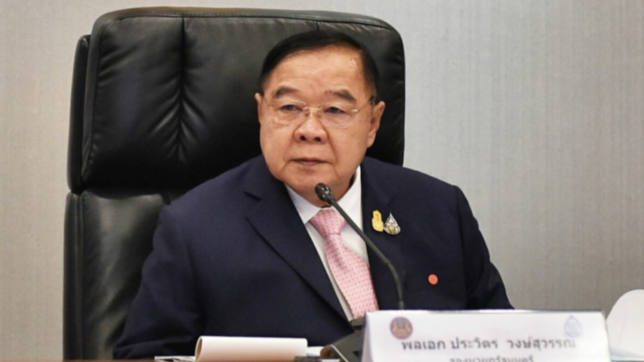 "บิ๊กป้อม" มอบ ผวจ.ราชบุรี เร่งช่วย "ยายสมบูรณ์" วัย 85 พายเรือขายกล้วย