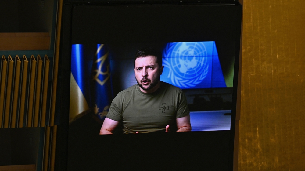 "โวโลดิเมียร์ เซเลนสกี" เชื่อปูตินเอาจริงเรื่องอาวุธนิวเคลียร์