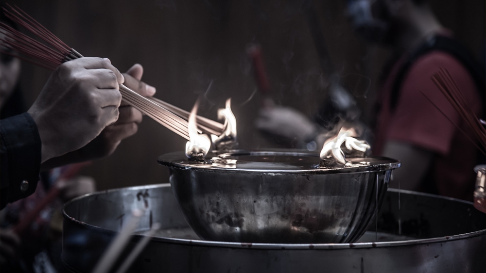 .จุดธูป 21 ดอก ฤกษ์ดี ขอพร ขอขมากรรม เรียกทรัพย์เห็นผลทันตา.