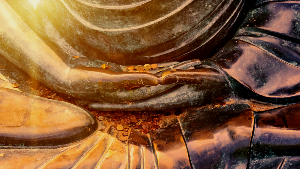 .คาถาเงินล้าน จากพระเกจิอาจารย์ดัง สวดเรียกทรัพย์ ปลดหนี้ เสริมเฮง.